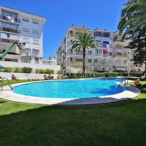 bright-central-apartment.hotelsinnerja.org/